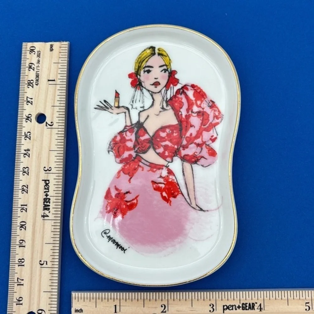 MOOMOOI Glamour Girl G2597 Trinket Tray